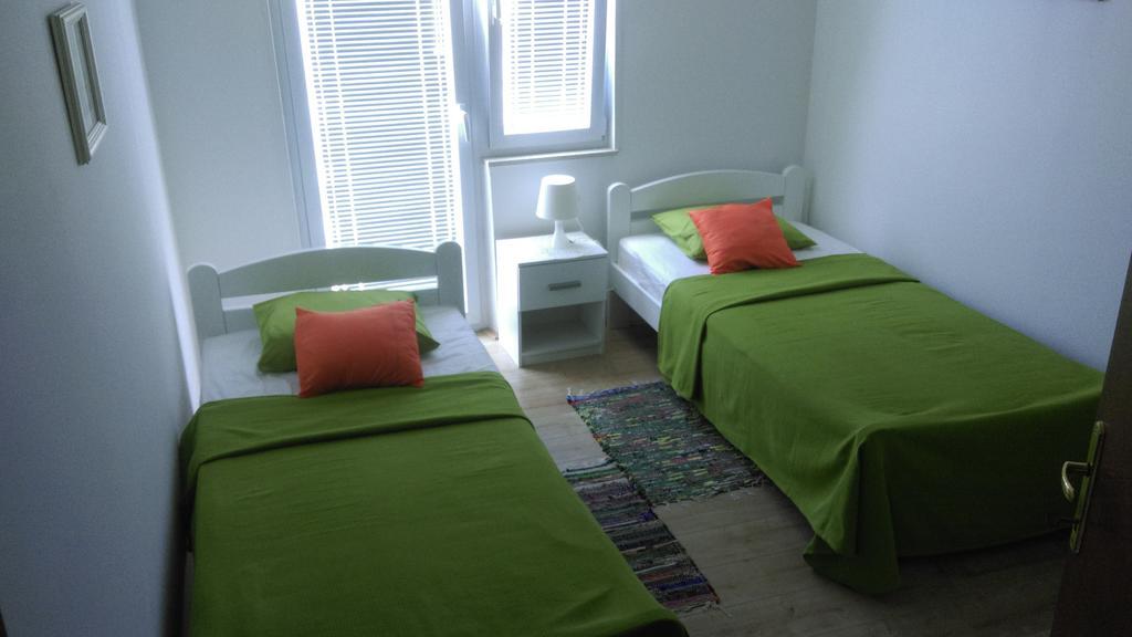 Holiday Home Rudelic Lukovo Šugarje エクステリア 写真