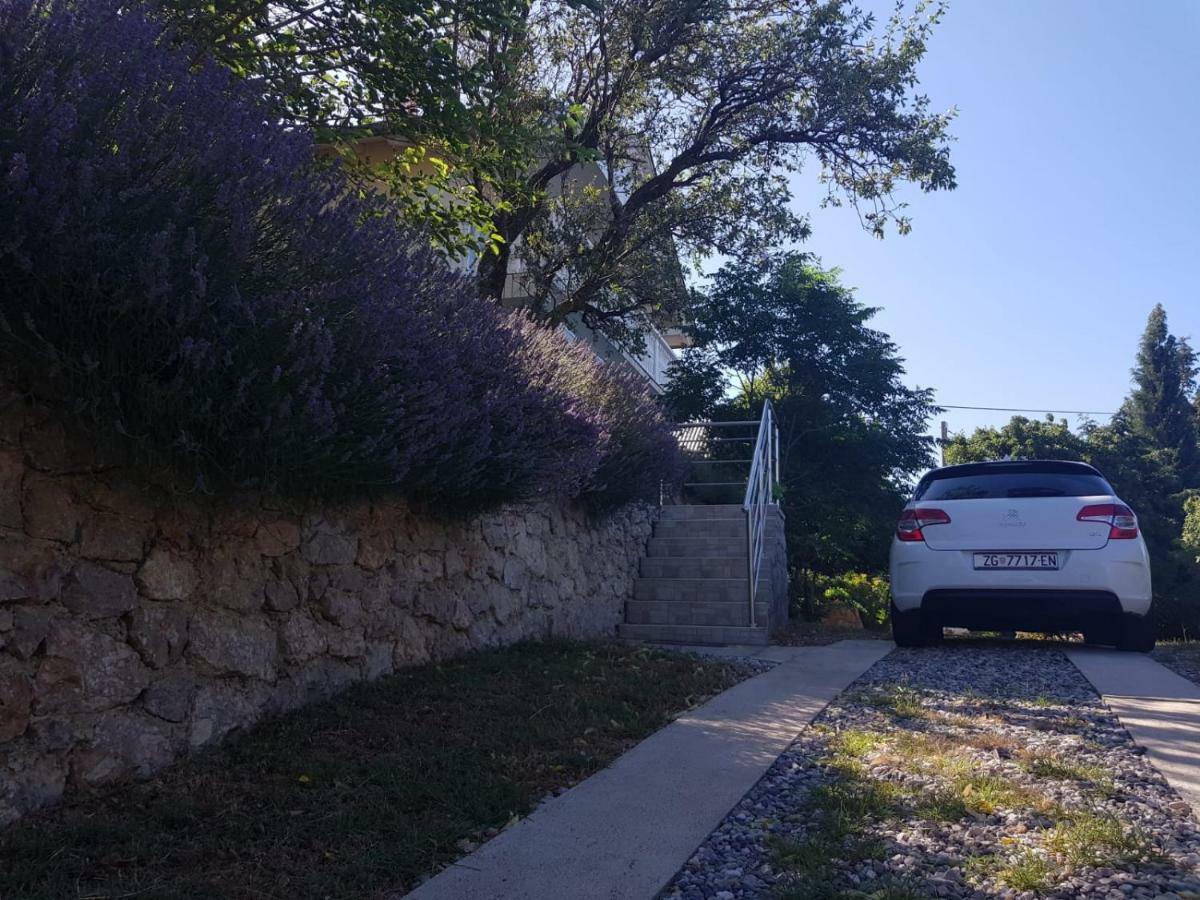Holiday Home Rudelic Lukovo Šugarje エクステリア 写真
